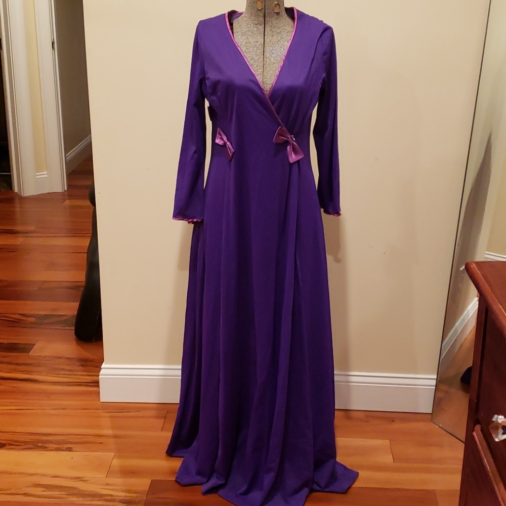 Vintage nightgown purple by Butterfield 8